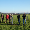 Nach der Pflanzung von vier Wildbirnbäumen bei Balgheim. Von links: Kurt Kroepeli Rieder, Johannes Ruf und Jürgen Scupin.