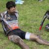 So leid es ihm auch tut und so motiviert er auch gewesen wäre: Sascha Braun, Organisator und Veranstalter des Auerberg-Marathons, muss die traditionell am Muttertag stattfindende Mountainbike-Veranstaltung auch 2022 absagen. Das hat folgende Gründe.
Veranstaltung ist schwer planbarIn erster Linie ist das Coronavirus natürlich ein Stock zwischen den Speichen der Biker. Denn die weitere pandemische Entwicklung kann so gut wie nicht vorausgesehen werden. Außerdem werde sich nach Meinung von Sascha Braun an den Auflagen der Regierung, die das Coronavirus mit sich bringt, trotz Ankündigungen von Lockerungen im Sport in den nächsten Monaten wohl kaum etwas ändern. Dabei ist es für Veranstalter schon schwierig überhaupt zu erfahren, wie die genauen Auflagen aussehen: "Man muss schon richtig suchen, um sich über die aktuellen Auflagen im Klaren zu sein", erklärt der Organisator des Auerberg-Marathons Sascha Braun gegenüber all-in.de.

Steht dann einmal fest, was es an Auflagen zu beachten gibt, bringt die Umsetzung der Auflagen weitere Probleme mit sich. "Es fängt an bei den Sicherheitsabständen bei der Aufstellung der Biker am Start, über eingeschränkte Benutzung der Sanitäreinrichtungen, und danach bei Bratwurst und Radler zusammensitzen ist auch nicht möglich", zählt Braun auf.  Außerdem wurden dem Organisator des Auerberg-Marathons noch aufwändigere Maßnahmen für die Streckenabsicherung angekündigt. Deshalb muss das Streckensicherungskonzept vollständig überarbeitet werden. 

"Die traurige Wahrheit ist, dass die Planungssicherheit nicht gegeben ist", sagt Braun. "Durch die aktuellen Auflagen würde es nicht die Veranstaltung sein, die wir Euch bieten möchten", steht auf der Internetseite des Auerberg-Marathons. Deshalb habe man sich, wie schon in den Jahren 2020 und 2021, schweren Herzens für eine erneute Absage des Auerberg-Marathons entschieden."Die Luft ist raus"Doch es gibt noch weitere Punkte, die für den Auerberg-Marathon 2022 problematisch sind. Sascha Braun glaubt, dass die Teilnahme auch durch die Verunsicherung, die die Pandemie mit sich gebracht hat, zaghaft sein würde. Das gilt nicht nur für die Mountainbike-Fahrer, sondern auch für die vielen Helfer, die den Auerberg-Marathon unterstützen und die Durchführung der Veranstaltung ermöglichen. 

"Bei dem einen oder anderem ist nach zwei Jahren Stillstand mittlerweile die Luft raus. Die Leute sind vorsichtig geworden", erzählt Braun. Licht am Ende des TunnelsDennoch ist Braun optimistisch, was den Auerberg-Marathon angeht. Er hofft, dass 2023 wieder die Möglichkeit besteht, die Veranstaltung ordentlich und mit allem, was dazu gehört, durchführen zu können. Datum wäre dann der 12. Mai 2023.