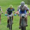 So leid es ihm auch tut und so motiviert er auch gewesen wäre: Sascha Braun, Organisator und Veranstalter des Auerberg-Marathons, muss die traditionell am Muttertag stattfindende Mountainbike-Veranstaltung auch 2022 absagen. Das hat folgende Gründe.
Veranstaltung ist schwer planbarIn erster Linie ist das Coronavirus natürlich ein Stock zwischen den Speichen der Biker. Denn die weitere pandemische Entwicklung kann so gut wie nicht vorausgesehen werden. Außerdem werde sich nach Meinung von Sascha Braun an den Auflagen der Regierung, die das Coronavirus mit sich bringt, trotz Ankündigungen von Lockerungen im Sport in den nächsten Monaten wohl kaum etwas ändern. Dabei ist es für Veranstalter schon schwierig überhaupt zu erfahren, wie die genauen Auflagen aussehen: "Man muss schon richtig suchen, um sich über die aktuellen Auflagen im Klaren zu sein", erklärt der Organisator des Auerberg-Marathons Sascha Braun gegenüber all-in.de.

Steht dann einmal fest, was es an Auflagen zu beachten gibt, bringt die Umsetzung der Auflagen weitere Probleme mit sich. "Es fängt an bei den Sicherheitsabständen bei der Aufstellung der Biker am Start, über eingeschränkte Benutzung der Sanitäreinrichtungen, und danach bei Bratwurst und Radler zusammensitzen ist auch nicht möglich", zählt Braun auf.  Außerdem wurden dem Organisator des Auerberg-Marathons noch aufwändigere Maßnahmen für die Streckenabsicherung angekündigt. Deshalb muss das Streckensicherungskonzept vollständig überarbeitet werden. 

"Die traurige Wahrheit ist, dass die Planungssicherheit nicht gegeben ist", sagt Braun. "Durch die aktuellen Auflagen würde es nicht die Veranstaltung sein, die wir Euch bieten möchten", steht auf der Internetseite des Auerberg-Marathons. Deshalb habe man sich, wie schon in den Jahren 2020 und 2021, schweren Herzens für eine erneute Absage des Auerberg-Marathons entschieden."Die Luft ist raus"Doch es gibt noch weitere Punkte, die für den Auerberg-Marathon 2022 problematisch sind. Sascha Braun glaubt, dass die Teilnahme auch durch die Verunsicherung, die die Pandemie mit sich gebracht hat, zaghaft sein würde. Das gilt nicht nur für die Mountainbike-Fahrer, sondern auch für die vielen Helfer, die den Auerberg-Marathon unterstützen und die Durchführung der Veranstaltung ermöglichen. 

"Bei dem einen oder anderem ist nach zwei Jahren Stillstand mittlerweile die Luft raus. Die Leute sind vorsichtig geworden", erzählt Braun. Licht am Ende des TunnelsDennoch ist Braun optimistisch, was den Auerberg-Marathon angeht. Er hofft, dass 2023 wieder die Möglichkeit besteht, die Veranstaltung ordentlich und mit allem, was dazu gehört, durchführen zu können. Datum wäre dann der 12. Mai 2023.