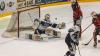 Die Indians aus Memmingen haben den EV Lindau am Dienstagabend mit 2:0 geschlagen. Damit sicherte sich der ECDC unter Coach Waßmiller wichtige Punkte im Kampf um die bestmöglichste Hauptrundenplatzierung. Über 500 Zuschauer sahen die Partie gegen die Islanders.
Lange keine ToreJoey Vollmer startete im Tor der Indianer, die kurzfristig noch auf Max Lukes und Niklas Deske verzichten mussten. Im ersten sowie auch im zweiten Drittel bekamen die Zuschauer am Hühnerberg einen ähnlichen Spielverlauf zu sehen. Der ECDC war die etwas bessere Mannschaft, doch hatte viel Mühe gegen taktisch gut eingestellte Lindauer zwingende Torchancen zu erspielen. Infolgedessen agierten beide Mannschaften recht schwerfällig, die Zuschauer bekamen wenige Highlights geboten. Auch Islanders-Goalie Heckenberger brachte Memmingen oft an den Rand der Verzweiflung. So verliefen insgesamt 40 Minuten torlos.Umkämpftes letztes DrittelErst im letzten Drittel klappte es mit dem Torerfolg. In Überzahl schoss Matej Pekr das erlösende 1:0 (48.Minute). Aber auch dieser Treffer beflügelte die Indianer nicht ausreichend genug, um die Führung weiter zu erhöhen, auch wenn der Druck etwas zunahm. Die Gäste vom Bodensee meisterten ihre Aufgabe hingegen mehr als ordentlich und prüften Joey Vollmer noch mehrmals. Erst in der letzten Spielminute machte Geburtstagskind Sergei Topol per Empty-Net-Goal zum 2:0 die drei Punkte perfekt, die den zweiten Tabellenplatz weiter festigen.

Das nächste Spiel am Hühnerberg findet bereits am Freitag statt. Gegner ist dann der SC Riessersee. Am Sonntag reisen die Maustädter zum zweiten Aufeinandertreffen in dieser Woche nach Lindau an den Bodensee.