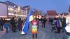 Am Freitagabend versammelten sich zahlreiche Menschen auf dem Schrannenplatz in Memmingen, um angesichts des Ukraine-Kriegs für Frieden zu demonstrieren.