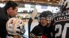 Am Samstag haben die ECDC Memmingen Indians gegen die Mad Dogs Mannheim im Halbfinale der DFEL-Play-Offs zuhause 3:2 n. P. gewonnen. Das Spiel am Sonntag verlor der ECDC Memmingen dagegen mit 2:3 n. V. Damit steht es 1:1 im Modus "Best-of-five". Am kommenden Wochenende findet Spiel drei und vier in Mannheim statt. Anspiel am Samstag ist um 19.45 Uhr, am Sonntag um 12.30 Uhr.