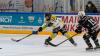Am Samstag haben die ECDC Memmingen Indians gegen die Mad Dogs Mannheim im Halbfinale der DFEL-Play-Offs zuhause 3:2 n. P. gewonnen. Das Spiel am Sonntag verlor der ECDC Memmingen dagegen mit 2:3 n. V. Damit steht es 1:1 im Modus "Best-of-five". Am kommenden Wochenende findet Spiel drei und vier in Mannheim statt. Anspiel am Samstag ist um 19.45 Uhr, am Sonntag um 12.30 Uhr.