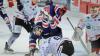 Wiedererstarkte Miners waren am Sonntagabend zu Gast in der ABW Arena. Nach einer langen Niederlagenserie mit 0 Punkten entschloss man sich zu einem Trainerwechsel, Statt  Christian Kratzmeier stehen nun der bisherige Assistenztrainer Josef Staltmayr und Stefan Isen hinter der Bande. Und das scheint prima zu funktionieren. Wurde zunächst der ESV Buchloe deutlich geschlagen, musste auch der TSV Miesbach eine 6:3 Schlappe hinnehmen, und nun also auch die Sharks.

Lediglich 20 Minuten konnte der ESC Kempten sein gewohnt schnelles Spiel gegen abgeklärte und eiskalte Gäste in Szene setzen. 2:2 stand es nach dem ersten Drittel, die zweimalige Führung der Allgäuer durch Lars Grözin-ger und Maximilian Schäffler konnten die Gäste allerdings immer wieder recht zügig egalisieren. Mit drei Toren in Folge setzte sich Peißenberg dann im zweiten Drittel deutlich ab. Kempten kam nicht mehr richtig ins Spiel und die Gäste nutzen die Fehler der Sharks zu teilweise sehenswert heraus gespielten Treffern. Und der Hoffnungsfunke nach dem schnellen 3:5 erneut durch Grözinger zu Beginn des letzten Spielabschnitts glimmte keine zwei Minuten, da stellten die Gäste den drei Tore Abstand wieder her. Kempten war trotzdem bemüht nochmals heranzukommen, aber die Verteidigung der Miners samt dem starken Torhüter Korbinian Sertl stand stabil und ließ keinen weiteren Treffer mehr zu. Der Endstand zum 3:7 fiel ins verwaiste Tor der Illerstädter, man hatte zum Spielende noch den Goalie zugunsten eines sechsten Feldspielers vom Eis genommen, aber auch das blieb ohne Erfolg.

Nach den beiden Niederlage und dem Spielabbruch am Freitag in Amberg also ein eher verkorkstes Wochenende für das Team um Kapitän Eugen Scheffer. Nun bleibt eine ganze Woche Zeit, sich wieder neu zu sortieren, und unter der Woche auf das letzte Spiel der Aufstiegsrunde am Sonntag in Miesbach vorzubereiten, bevor es dann in die Playoffs geht.

 StatistikESC Kempten – TSV Peißenberg: 3:7 (2:2,0:3,1:2)Tore: 1:0 Grözinger (Schäffler,Rau)(7.),
1:1 Andrä (Estermaier,Degenstein)(12.),
2:1 Schäffler (Grözinger,Rau)(17.),
2:2 Degenstein (Estermaier)(19.),
2:3 Malzatzki (Vogl,Fissekis)(31.),
2:4 Ondörtoglu (Estermaier)(32.),
2:5 Ondörtoglu (Hörndl,Vogl)(37.),
3:5 Grözinger (Rau,Schäffler)(41.),
3:6 Degenstein (Malzatzki,Lidl)(42.),
3:7 Fissekis (Vogl,Lidl)(ENG)(60.).Strafminuten: ESC Kempten: 10
TSV Peißenberg: 16Beste Spieler:ESC Kempten: Lars Grözinger
EHC Waldkraiburg: Dennis DegensteinZuschauer: 427