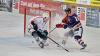 Wiedererstarkte Miners waren am Sonntagabend zu Gast in der ABW Arena. Nach einer langen Niederlagenserie mit 0 Punkten entschloss man sich zu einem Trainerwechsel, Statt  Christian Kratzmeier stehen nun der bisherige Assistenztrainer Josef Staltmayr und Stefan Isen hinter der Bande. Und das scheint prima zu funktionieren. Wurde zunächst der ESV Buchloe deutlich geschlagen, musste auch der TSV Miesbach eine 6:3 Schlappe hinnehmen, und nun also auch die Sharks.

Lediglich 20 Minuten konnte der ESC Kempten sein gewohnt schnelles Spiel gegen abgeklärte und eiskalte Gäste in Szene setzen. 2:2 stand es nach dem ersten Drittel, die zweimalige Führung der Allgäuer durch Lars Grözin-ger und Maximilian Schäffler konnten die Gäste allerdings immer wieder recht zügig egalisieren. Mit drei Toren in Folge setzte sich Peißenberg dann im zweiten Drittel deutlich ab. Kempten kam nicht mehr richtig ins Spiel und die Gäste nutzen die Fehler der Sharks zu teilweise sehenswert heraus gespielten Treffern. Und der Hoffnungsfunke nach dem schnellen 3:5 erneut durch Grözinger zu Beginn des letzten Spielabschnitts glimmte keine zwei Minuten, da stellten die Gäste den drei Tore Abstand wieder her. Kempten war trotzdem bemüht nochmals heranzukommen, aber die Verteidigung der Miners samt dem starken Torhüter Korbinian Sertl stand stabil und ließ keinen weiteren Treffer mehr zu. Der Endstand zum 3:7 fiel ins verwaiste Tor der Illerstädter, man hatte zum Spielende noch den Goalie zugunsten eines sechsten Feldspielers vom Eis genommen, aber auch das blieb ohne Erfolg.

Nach den beiden Niederlage und dem Spielabbruch am Freitag in Amberg also ein eher verkorkstes Wochenende für das Team um Kapitän Eugen Scheffer. Nun bleibt eine ganze Woche Zeit, sich wieder neu zu sortieren, und unter der Woche auf das letzte Spiel der Aufstiegsrunde am Sonntag in Miesbach vorzubereiten, bevor es dann in die Playoffs geht.

 StatistikESC Kempten – TSV Peißenberg: 3:7 (2:2,0:3,1:2)Tore: 1:0 Grözinger (Schäffler,Rau)(7.),
1:1 Andrä (Estermaier,Degenstein)(12.),
2:1 Schäffler (Grözinger,Rau)(17.),
2:2 Degenstein (Estermaier)(19.),
2:3 Malzatzki (Vogl,Fissekis)(31.),
2:4 Ondörtoglu (Estermaier)(32.),
2:5 Ondörtoglu (Hörndl,Vogl)(37.),
3:5 Grözinger (Rau,Schäffler)(41.),
3:6 Degenstein (Malzatzki,Lidl)(42.),
3:7 Fissekis (Vogl,Lidl)(ENG)(60.).Strafminuten: ESC Kempten: 10
TSV Peißenberg: 16Beste Spieler:ESC Kempten: Lars Grözinger
EHC Waldkraiburg: Dennis DegensteinZuschauer: 427