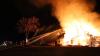 Auf einem Bauernhof in Waltenhofen ist am frühen Donnerstagmorgen ein Feuer ausgebrochen. Das landwirtschaftliche Anwesen ist nach Angaben der Polizei komplett niedergebrannt. Die Feuerwehr war mit einem Großaufgebot vor Ort. Als die freiwilligen Feuerwehren aus Waltenhofen, Martinszell, Niedersonthofen, Stein, Immenstadt und Eckarts eintrafen, stand der Anbau bereits in Vollbrand.
[video]https://www.youtube.com/watch?v=e-dezc7x-pE[/video]
200.000 Euro Sachschaden Wie die Polizei mitteilt, hatte ein aufmerksamer Zeuge das Feuer entdeckt. Die einzige Person die in dem Gebäude wohnte konnte sich rechtzeitig in Sicherheit bringen und wurde nicht verletzt. Der Sachschaden wird auf rund 200.000 Euro geschätzt. Auf dem Hof waren keine Tiere untergebracht. Der Brandherd lag nach Angaben der Polizei in der angrenzenden Scheune. Die Ursache ist aktuell noch unklar, der Kriminaldauerdienst Memmingen hat die Ermittlungen aber bereits aufgenommen.