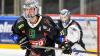 Mit zwei Erfolgen (4:0 bzw. 3:2) über den amtierenden Meister Ingolstadt klettern die Frauen der Memminger Indians an die Tabellenspitze der DFEL. Nach sechs Spieltagen sind die Memmingerinnen das einzig verlustpunktfreie Team der Bundesliga und das trotz der zwei ausstehenden Spiele gegen Bergkamen. Zwei Punkte beträgt der Vorsprung auf Ingolstadt, die bereits acht Partien absolviert haben.

Spannend war schon die erste Begegnung am Samstag. Nach zwei torlosen Dritteln machten die Memmingerinnen erst im Schlussabschnitt den Sack zu, gewannen verdient und am Ende deutlich mit 4:0 (0:0; 0:0; 4:0).  Die knapp 200 Zuschauer sahen ein intensives Spiel mit einem deutlichen Chancenplus der Indians.  Doch Ingolstadts Torhüterin Lisa Hemmerle hielt ihren Kasten zunächst sauber. Selbst eine doppelte Überzahl vermochten die Memmingerinnen nicht in eine Führung umzumünzen.

Auch im zweiten Spielabschnitt hatten die ECDC-Frauen mehr Chancen als ihre Gegnerinnen. Das Spiel fand schon im zweiten Drittel hauptsächlich im Drittel der Pantherinnen statt. Doch auch nach 40 Minuten stand es 0:0. Doch nach der zweiten Pause dauerte es nur 33 Sekunden, bis der Bann gebrochen war und Laura Kluge das 1:0 für die Maustädterinnen erzielte. In der 44. Minute war es wiederum Kluge, die auf 2:0 für die Gastgeber erhöhte. Zehn Minuten später stellte Antje Sabautzki auf 3:0 und Katharina Häckelsmiller 20 Sekunden vor der Schlusssirene auf 4:0. Den Ingolstädterinnen, die mit einem deutlich kleineren Kader als die Memmingerinnen antraten, war der Kräfteverschleiß deutlich anzumerken.
