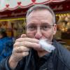 Nach zwei Jahren Corona-Pause ist am Samstag der Memminger Jahrmarkt 2022 eröffnet worden. Im vergangenen Jahr hatte pandemiebedingt nur ein deutlich kleinerer Herbstmarkt stattfinden können. Vom 08. bis 16. Oktober findet der Memminger Jahrmarkt im Bereich St.-Josefs-Kirchplatz, Königsgraben, Kaisergraben, Westertorplatz und Schweizerberg statt. Die Nachtbilder unserer Galerie wurden Samstagnacht aufgenommen, die Tagbilder am Sonntagnachmittag.
Bürgermeisterin Margareta Böckh eröffnet Memminger Jahrmarkt