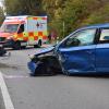 Zwischen Biessenhofen und Kaufbeuren hat es am Mittwochabend einen Unfall zwischen drei Fahrzeugen gegeben. Der Fahrer eines Audis wollte auf der dortigen B16 zwei vor ihm fahrende Autos überholen. Dabei schätzte er jedoch laut einem Sprecher der Polizei den Abstand zum Gegenverkehr falsch ein. 
[video]https://www.youtube.com/watch?v=NIygc810g_s[/video]
Gegenverkehr gestreift, dann in anderes Auto geknalltDer Audi streifte deshalb zunächst das entgegenkommende Auto. Danach stieß der Wagen noch mit einem weiteren Fahrzeug zusammen. Bei dem Unfall erlitt ein Mensch leichte Verletzungen. Der Sachschaden ist noch nicht bekannt. Weitere Informationen folgen!