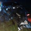 Bei einem Unfall auf der B12 bei Kempten sind am Donnerstagabend sechs Personen verletzt worden. Der Unfall hatte sich rund zwei Kilometer nach dem Autobahnkreuz Kempten ereignet.
Vier Fahrzeuge beteiligt
Nach bisherigem Kenntnisstand war ein 33-jähriger Autofahrer gegen 19:30 Uhr in Richtung Kempten unterwegs. Aus noch unbekannter Ursache war er dann in den Gegenverkehr geraten. Dort prallte das Auto des 33-Jährigen in zwei entgegenkommende Autos und im Anschluss in ein nachfolgendes Fahrzeug.Sechs Verletzte - hoher Sachschaden
Bei dem Unfall zogen sich alle sechs Insassen der beteiligten vier Fahrzeuge Verletzungen zu. Sie mussten in ein Krankenhaus gebracht werden. Die B12 war in dem Bereich für rund fünf Stunden gesperrt. Der Sachschaden beläuft sich auf etwa 100.000 Euro. 

Ein Gutachter soll nun die Unfallursache herausfinden. Die Feuerwehr Kempten und die Straßenmeisterei Kempten kümmerten sich um die Absicherung der Unfallstelle und die Verkehrsregelung.

[video]https://www.youtube.com/watch?v=8VPIDuk3g0c[/video]