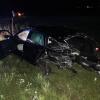 Bei einem Unfall auf der B12 bei Kempten sind am Donnerstagabend sechs Personen verletzt worden. Der Unfall hatte sich rund zwei Kilometer nach dem Autobahnkreuz Kempten ereignet.
Vier Fahrzeuge beteiligt
Nach bisherigem Kenntnisstand war ein 33-jähriger Autofahrer gegen 19:30 Uhr in Richtung Kempten unterwegs. Aus noch unbekannter Ursache war er dann in den Gegenverkehr geraten. Dort prallte das Auto des 33-Jährigen in zwei entgegenkommende Autos und im Anschluss in ein nachfolgendes Fahrzeug.Sechs Verletzte - hoher Sachschaden
Bei dem Unfall zogen sich alle sechs Insassen der beteiligten vier Fahrzeuge Verletzungen zu. Sie mussten in ein Krankenhaus gebracht werden. Die B12 war in dem Bereich für rund fünf Stunden gesperrt. Der Sachschaden beläuft sich auf etwa 100.000 Euro. 

Ein Gutachter soll nun die Unfallursache herausfinden. Die Feuerwehr Kempten und die Straßenmeisterei Kempten kümmerten sich um die Absicherung der Unfallstelle und die Verkehrsregelung.

[video]https://www.youtube.com/watch?v=8VPIDuk3g0c[/video]
