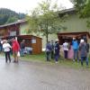 Eigentlich sollte es in Missen dieses Jahr keinen Viehscheid geben. Nach der ursprünglichen Absage kam es dann aber zur Kehrtwende. Örtliche Vereine hatten dem Viehscheidverein ihre Unterstützung zugesichert, um die Veranstaltung gemeinsam stemmen zu können. Etwa 350 Tiere sind am Samstag nun zum Scheidplatz in Missen getrieben worden. Später sorgte die Musikkapelle Missen-Wilhams für musikalische Unterhaltung im Feststadel.