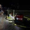 Update:Am frühen Mittwochmorgen, gegen 01:30 Uhr, ist in Lindenberg im Landkreis Lindau im Ortsteil Nadenberg der Dachstuhl eines Hauses in Brand geraten. Die Ursache für das Feuer ist derzeit noch unbekannt. Es gab keine Verletzten, aber der Sachschaden beträgt laut Polizei rund 100.000 Euro. Schnelles Eingreifen verhindert SchlimmeresDie Feuerwehr, die nach der Mitteilung des Feuers bei der Integrierten Leitstelle Allgäu sofort ausrückte, konnte durch das schnelle Eingreifen verhindern, dass sich die Flammen auf den Rest des Gebäudes ausweiteten. Das Feuer beschädigte deshalb nur einen Teil des Daches. 
[video]https://www.youtube.com/watch?v=lxntDgQq24w[/video]80 Einsatzkräfte vor OrtBei dem Brand waren insgesamt 80 Einsatzkräfte der Freiwilligen Feuerwehren Lindenberg im Allgäu und Heimenkirch sowie des Rettungsdienstes im Einsatz. Die ersten Ermittlungen vor Ort führte die Polizeiinspektion Lindenberg im Allgäu zusammen mit dem Kriminaldauerdienst Memmingen. Die weitere Sachbearbeitung zur Klärung der konkreten Brandursache übernimmt das Fachkommissariat der Kriminalpolizeistation Lindau.Bezugsmeldung:In Nadenberg bei Lindenberg (Landkreis Lindau) ist in der Nacht zum Mittwoch ein Feuer in einem Wohnhaus ausgebrochen. Die Einsatzkräfte wurden um 01:35 Uhr über den Brand informiert und rückten sofort aus. Glücklicherweise keine Verletzten
Personen wurden bei dem Feuer glücklicherweise nicht verletzt. Die Brandursache ist derzeit noch unklar. Im Laufe des Tages werden Ermittler der Kriminalpolizei Lindau den Brandort genauer untersuchen. Laut Polizei dürfte der entstandene Sachschaden bei rund 100.000 Euro liegen. Weitere Informationen folgen.