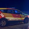 Update:Am frühen Mittwochmorgen, gegen 01:30 Uhr, ist in Lindenberg im Landkreis Lindau im Ortsteil Nadenberg der Dachstuhl eines Hauses in Brand geraten. Die Ursache für das Feuer ist derzeit noch unbekannt. Es gab keine Verletzten, aber der Sachschaden beträgt laut Polizei rund 100.000 Euro. Schnelles Eingreifen verhindert SchlimmeresDie Feuerwehr, die nach der Mitteilung des Feuers bei der Integrierten Leitstelle Allgäu sofort ausrückte, konnte durch das schnelle Eingreifen verhindern, dass sich die Flammen auf den Rest des Gebäudes ausweiteten. Das Feuer beschädigte deshalb nur einen Teil des Daches. 
[video]https://www.youtube.com/watch?v=lxntDgQq24w[/video]80 Einsatzkräfte vor OrtBei dem Brand waren insgesamt 80 Einsatzkräfte der Freiwilligen Feuerwehren Lindenberg im Allgäu und Heimenkirch sowie des Rettungsdienstes im Einsatz. Die ersten Ermittlungen vor Ort führte die Polizeiinspektion Lindenberg im Allgäu zusammen mit dem Kriminaldauerdienst Memmingen. Die weitere Sachbearbeitung zur Klärung der konkreten Brandursache übernimmt das Fachkommissariat der Kriminalpolizeistation Lindau.Bezugsmeldung:In Nadenberg bei Lindenberg (Landkreis Lindau) ist in der Nacht zum Mittwoch ein Feuer in einem Wohnhaus ausgebrochen. Die Einsatzkräfte wurden um 01:35 Uhr über den Brand informiert und rückten sofort aus. Glücklicherweise keine Verletzten
Personen wurden bei dem Feuer glücklicherweise nicht verletzt. Die Brandursache ist derzeit noch unklar. Im Laufe des Tages werden Ermittler der Kriminalpolizei Lindau den Brandort genauer untersuchen. Laut Polizei dürfte der entstandene Sachschaden bei rund 100.000 Euro liegen. Weitere Informationen folgen.