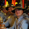 Am Freitag war in Balderschwang wieder Viehscheid. Sechs Alpen mit knapp 120 Tieren wurden ins Tal getrieben. Für die Zuschauer war auch abseits der Koppel einiges geboten. Auf einem Markt entlang der Hauptstraße konnte man Kleidung, Taschen und Kunsthandwerk bewundern. Auch für das leibliche Wohl war gesorgt. Am Feuerwehrhaus gab es neben Kaffee und Kuchen natürlich auch Bier, Brezen und sonstige Spezialitäten.