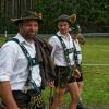 Rund 60 Rinder sind am Donnerstagvormittag von der Buchel Alpe im Oberallgäu zurück ins Tal gekommen. Trotz Regen verfolgten einige hundert Zuschauer den kleinen und dafür familiären Viehscheid in Unterjoch.