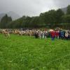 Rund 60 Rinder sind am Donnerstagvormittag von der Buchel Alpe im Oberallgäu zurück ins Tal gekommen. Trotz Regen verfolgten einige hundert Zuschauer den kleinen und dafür familiären Viehscheid in Unterjoch.
