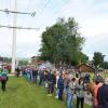 Am Freitagvormittag war auch Nesselwang mit dem Viehscheid an der Reihe. 115 Schumpen zogen vom Waldfestplatz, die Liftstraße hinunter bis zum Feuerwehrhaus. Entlang der ganzen Strecke wurden die Tiere dabei von vielen Zuschauern beobachtet. Am Nachmittag spielt dann die Harmoniemusik Nesselwang im Festzelt auf und auch die traditionelle Schellenübergabe findet dann statt.