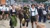 Gut besucht war auch dieses Jahr wieder der große Viehscheid in Thalkirchdorf. 18 Alpen kamen mit insgesamt 673 Rindern im Viertelstundentakt ins Tal zurück und wurden dort von zahlreichen Zuschauern begrüßt. So gut wie jede Alpe hatte ein Kranzrind, nur bei wenigen Alpen gab es dieses Jahr keine führende Kranzkuh. 
[video]https://www.youtube.com/watch?v=XkjBdIRFKWQ[/video]
