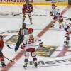 Gestern Abend fand in der Memminger Eissporthalle ein Freundschaftsspiel zwischen dem ECDC Memmingen Indians und dem EC Peiting statt. Die Indians gewannen, unter ihrem neuen Trainer Björn Lidström mit 4:3.