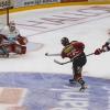 Gestern Abend fand in der Memminger Eissporthalle ein Freundschaftsspiel zwischen dem ECDC Memmingen Indians und dem EC Peiting statt. Die Indians gewannen, unter ihrem neuen Trainer Björn Lidström mit 4:3.
