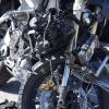 Am Montagmittag hat sich ein Motorradfahrer bei einem Verkehrsunfall am Riedbergpass bei Obermaiselstein schwer verletzt. Der Motorradfahrer war, wie ein Polizeibeamter vor Ort berichtete, gerade dabei drei vor ihm fahrende Fahrzeuge zu überholen. Allerdings übersah er bei dem Überholmanöver einen entgegenkommenden VW, der gerade links auf einen Parkplatz abbiegen wollte. 
Schwer verletzt, aber nicht in LebensgefahrDer Motorradfahrer knallte daraufhin in die Seite des abbiegenden Autos. Der Polizei zufolge zog er sich dabei schwere Verletzungen zu. Er war aber glücklicherweise bei Bewusstsein und die Verletzungen sind nicht lebensgefährlich. Der Motorradfahrer wurde in ein Krankenhaus gebracht. 

Weitere Informationen folgen.