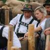 Einer der ersten Viehscheid, fand heute in Oberstaufen statt. 16 Alpen mit mehr als 1.000 Tieren kamen vom Berg ins Tal zurück. Mehrere tausend Besucher waren dazu in Oberstaufen zu Gast und empfingen die Tiere im Tal. Auch Ministerpräsident Markus Söder war vor Ort.