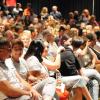 Am Mittwochabend stand Kurt Krömer in der mit mehr als 600 Zuschauern ausverkauften Kultbox auf der Bühne. Krömer entpuppte sich dabei als waschechte Rampensau und schreckte auch vor drastischen Publikumsbeschimpfungen nicht zurück. So kennen ihn die Fans.
