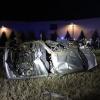 Am späten Samstagabend ist ein 26-Jähriger mit seinem Auto auf der B16 bei Günzburg von der Straße abgekommen. In einer leichten Linkskurve kam das Auto nach rechts von der Fahrbahn ab. Dort streifte es erst einen Baum und überschlug sich dann in einem angrenzenden Acker, bevor es auf der Seite liegen blieb. 
Nur leichte VerletzungenDer Fahrer war alleine in seinem Auto. Ersthelfer konnten ihn aus dem völlig zerstörten Fahrzeug bergen. Der Mann wurde trotz dem Totalschaden an seinem Auto nur leicht verletzt und mit dem Rettungswagen in ein Krankenhaus gebracht.Verdacht auf AlkoholBei dem Verkehrsunfall entstand ein geschätzter Sachschaden von 3.500 Euro. Bei der Unfallaufnahme ergab "der Verdacht, dass der Fahrer alkoholisiert sei und deshalb von der Fahrbahn abgekommen ist", heißt es im Polizeibericht. Die Polizei hat eine Blutentnahme veranlasst.