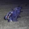 Am späten Samstagabend ist ein 26-Jähriger mit seinem Auto auf der B16 bei Günzburg von der Straße abgekommen. In einer leichten Linkskurve kam das Auto nach rechts von der Fahrbahn ab. Dort streifte es erst einen Baum und überschlug sich dann in einem angrenzenden Acker, bevor es auf der Seite liegen blieb. 
Nur leichte VerletzungenDer Fahrer war alleine in seinem Auto. Ersthelfer konnten ihn aus dem völlig zerstörten Fahrzeug bergen. Der Mann wurde trotz dem Totalschaden an seinem Auto nur leicht verletzt und mit dem Rettungswagen in ein Krankenhaus gebracht.Verdacht auf AlkoholBei dem Verkehrsunfall entstand ein geschätzter Sachschaden von 3.500 Euro. Bei der Unfallaufnahme ergab "der Verdacht, dass der Fahrer alkoholisiert sei und deshalb von der Fahrbahn abgekommen ist", heißt es im Polizeibericht. Die Polizei hat eine Blutentnahme veranlasst.