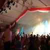 In Schießen bei Roggenburg (Landkreis Neu-Ulm) hat am Freitag das Heidewitzka-Festival begonnen. Nachdem das Festival pandemiebedingt mehrfach verschoben werden musste, kann das "Heidewitzka" in diesem Jahr vom 10. Juni bis zum 18. Juni stattfinden. Los ging es mit einem Konzert der Kastelruther Spatzen am Freitag gefolgt von der "Volksrockparty 1", unter anderem mit den Dorfrockern, am Samstag. 
[embedcode=7mv3jvgelm5][/embedcode]