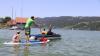 Temperaturen von teils weit über 30 Grad, so gut wie kein Wind und blauer Himmel. So war das Wetter am vergangenen Wochenende im gesamten Allgäu. Am Alpsee bei Immenstadt und auch in Lindau am Bodensee waren die Badeplätze schnell belegt, die Menschen zog es ans und ins Wasser. Stand-Up Paddler, Schwimmer und Treetbootfahrer waren auf dem See unterwegs, um sich irgendwie abzukühlen. 
Abkühlen am Bodensee"Am See ist es gerade so auszuhalten. Wir haben eine Dachgeschoßwohnung und halten es daheim kaum aus", so eine Allgäuerin. Zusammen mit ihrem Ehemann und ihrem Hund ist sie am Bodensee, um sich abzukühlen.Kaum noch Parkplätze am AlpseeAuch am Alpsee bei Immenstadt war viel los. Die große Liegewiese direkt neben der Wasserwacht Immenstadt war schnell gefüllt, auch die Parkplätze waren schnell voll. "Wir haben am kleinen Alpsee geparkt und sind jetzt 15 Minuten hierher gelaufen", so ein junger Allgäuer.
[video]https://www.youtube.com/watch?v=7Ls-IUvCV-8[/video]Badesee in Babenhausen: Polizeieinsatz wegen "Flottem Dreier"Etwas zu heiß waren offenbarzwei Männer und eine Frau an einem Badesee in Babenhausen. Die drei hatten öffentlich Sex - das gibt eine Anzeige wegen Erregung öffentlichen Ärgernisses.Wetteraussichten im Allgäu: Schauer und GewitterDie nächsten Tagebringen teilweise Regen und Abkühlung im Allgäu, es kann allerdings auch heftige Gewitter geben.
