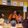 Nach zweijähriger coronabedingter Pause war am Wochenende endlich wieder Trachtenmarkt in Pfronten! Zahlreiche Besucher hat das große Angebot der Händler und Handwerker angezogen. Einer der schönsten Trachtenmärkte in Bayern mit allem, was das Trachtlerherz höher schlagen lässt.