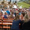 Tag 6 der Allgäuer Festwoche 2022: Trotz bewölktem Himmel war die Allgäuer Festwoche am Donnerstagnachmittag gut besucht. Neben vielen anderen heimischen Unternehmen präsentierten sich beispielsweise auch der regionale TV-Sender allgäu.tv, RSA Radio und die Medienagentur OYA media.