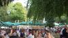 Bei bestem Wetter strömten zahlreiche Besucher am Sonntagabend zur Allgäuer Festwoche. Bei bester Laune genossen die Gäste Bier und Essen in den Bierzelten und an den Foodtrucks auf dem Gelände. Ein besonderes Highlight bekamen die Gäste auf der Bühne im Stadtpark. Die Tanztruppe "Stepptanz! Werkstatt Kempten" begeisterte die Besucherinnen und Besucher.