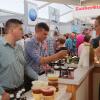Auch am Dienstagnachmittag war einiges los auf der Allgäuer Festwoche. Eine gut besuchte Wirtschaftsausstellung, viel Unterhaltung und gut gelaunte Besucherinnen und Besucher. Insgesamt verlief die Allgäuer Festwoche bislang sehr friedlich und ruhig. Ein Grund dafür ist das neue Konzept, so die Organisatoren.