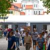 Auch am Mittwochnachmittag war wieder viel los auf der Allgäuer Festwoche. Für die Besucher gab es wieder einiges zu sehen. So konnten Sportfans mit dem Fahrrad Smoothies mixen und am Stand des DAV testen, wie lange sie sich mit den Händen an einer Stange herunterhängen lassen konnten. Zur Stärkung ging es dann ins Festzelt, wo die Blaskapelle wieder alles gab um die Gäste zu unterhalten.