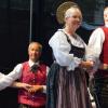 Obwohl die grauen Wolken nichts Gutes verhießen, strömten wieder zahlreiche Besucher in die Festzelte auf der Allgäuer Festwoche. Die Band "Bergluft" sorgte im Stiftzelt für gute Stimmung. Kunst- und Kulturliebhaber bekamen auf der Stadtbühne traditionelle Volkstänze aus Bayern und dem Orient zu sehen.
Festgelände wegen Unwetter geräumtSpäter am Abend machte das Wetter den Feiernden dann doch einen Strich durch die Rechnung. Wie die Allgäuer Zeitung berichtet, musste das Festwochengelände  gegen 23:00 Uhr wegen eines Unwetters geräumt werden.