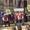 Am Freitag hat Stadtbüttel Gottfried Voigt traditionell den Fischertag auf dem Marktplatz ausgerufen. Für Musik sorgte die Musikkapelle Amendingen die Gäste unterhielt. Die Bewirtung der Gäste übernahmen Gruppen des Fischtagsvereins. 

Weitere Informationen finden Sie auf allgäuer-zeitung.de.