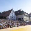 Am Freitag hat Stadtbüttel Gottfried Voigt traditionell den Fischertag auf dem Marktplatz ausgerufen. Für Musik sorgte die Musikkapelle Amendingen die Gäste unterhielt. Die Bewirtung der Gäste übernahmen Gruppen des Fischtagsvereins. 

Weitere Informationen finden Sie auf allgäuer-zeitung.de.