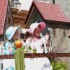 Am Sonntagnachmittag war es beim Tänzelfest 2022 in Kaufbeuren dann Zeit für den großen Festumzug. Ungefähr 1.850 Kinder präsentieren den Zuschauern die Geschichte der Stadt zu Buron von der Karolingerzeit bis zum Beginn des 20. Jahrhunderts. Mit 36 Festwagen, unterschiedlichen Kapellen, Fahnenschwingern Pferden und natürlich den Kindern wird der Zuschauer zurück ins Mittelalter versetzt. Wenn dann noch Kaiser Maximilian I. höchstpersönlich mit seinem Gefolge in der Kaiser-Max-Straße vor dem Rathaus einzieht, befindet man sich endgültig wieder im Jahr 1497. In unserer Bildergalerie sehen Sie die Highlights des Tänzelfest-Umzuges vom Sonntag.