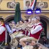 Am Freitag hat Stadtbüttel Gottfried Voigt traditionell den Fischertag auf dem Marktplatz ausgerufen. Für Musik sorgte die Musikkapelle Amendingen die Gäste unterhielt. Die Bewirtung der Gäste übernahmen Gruppen des Fischtagsvereins. 

Weitere Informationen finden Sie auf allgäuer-zeitung.de.