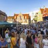 Am Freitag hat Stadtbüttel Gottfried Voigt traditionell den Fischertag auf dem Marktplatz ausgerufen. Für Musik sorgte die Musikkapelle Amendingen die Gäste unterhielt. Die Bewirtung der Gäste übernahmen Gruppen des Fischtagsvereins. 

Weitere Informationen finden Sie auf allgäuer-zeitung.de.