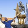 Am Freitag hat Stadtbüttel Gottfried Voigt traditionell den Fischertag auf dem Marktplatz ausgerufen. Für Musik sorgte die Musikkapelle Amendingen die Gäste unterhielt. Die Bewirtung der Gäste übernahmen Gruppen des Fischtagsvereins. 

Weitere Informationen finden Sie auf allgäuer-zeitung.de.