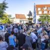 Am Freitag hat Stadtbüttel Gottfried Voigt traditionell den Fischertag auf dem Marktplatz ausgerufen. Für Musik sorgte die Musikkapelle Amendingen die Gäste unterhielt. Die Bewirtung der Gäste übernahmen Gruppen des Fischtagsvereins. 

Weitere Informationen finden Sie auf allgäuer-zeitung.de.