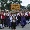 Am Wochenende ging das 150-jährige Jubiläum des Bezirksmusikfestes in Rückholz zu Ende. Nach einem Festumzug durch das Dorf strömten die Menschenmassen ins Festzelt am Gewerbegebiet, das nicht alle Kapellen und Besucher fassen konnte. Zum Ausklang des dreitägigen Festes spielten die "Blechbätscher" traditionelle und moderne Stücke. Einige Gäste standen auf Bänken oder Biertischen und feierten.