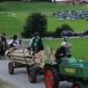Am Wochenende ging das 150-jährige Jubiläum des Bezirksmusikfestes in Rückholz zu Ende. Nach einem Festumzug durch das Dorf strömten die Menschenmassen ins Festzelt am Gewerbegebiet, das nicht alle Kapellen und Besucher fassen konnte. Zum Ausklang des dreitägigen Festes spielten die "Blechbätscher" traditionelle und moderne Stücke. Einige Gäste standen auf Bänken oder Biertischen und feierten.