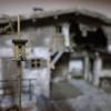Der 58-jährige Thomas Müller ist ein wahrer Allgäuer Künstler. Der in Kleinweiler bei Weitnau lebende Vertriebsmitarbeiter baut seit über 32 Jahren Weihnachtskrippen. Mit viel Liebe zum Detail erstellt der Oberallgäuer jedes Jahr hunderte Exemplare in seinem großen Keller bei Kleinweiler.
[video]https://www.youtube.com/watch?v=F5hlMLvUJLo[/video] 
Viel Liebe zum DetailWenn es draußen kälter wird und die Tage länger werden, wenn der erste Schnee fällt und die Häuser und Straßen im bunten Lichterglanz erstrahlen, kommen die Krippen von Thomas Müller im heimischen Wohnzimmer besonders gut zur Geltung. Die Krippen des 58-Jährigen verzaubern nicht nur Kinderaugen, sondern auch mit viel Liebe zum Detail die Erwachsenen. "Ich denke, meine Krippen haben eine gewisse Besonderheit. Ich baue die Krippen so, dass sie auch mir gefallen würden und achte dabei sehr auf die Details. Jede Krippe ist ein Unikat und stammt nicht von irgendwelchen Massenproduktionen", so der 58-jährige Hobby-Krippenbauer. Eine solche Krippe hat man jahrelang, vielleicht sogar Jahrzehnte lang. Viele werden auch an die nächsten Generationen weitergegeben.Mittlerweile auf der ganzen Welt2004 hatte der Allgäuer seine erste Ausstellung. Mittlerweile kommen Krippenfreunde aus ganz Deutschland, der Schweiz und Österreich und besuchen den 58-jährigen jährlich auf seinen Krippenausstellungen. "Für mich ist es ein Hobby und durch die vielen Menschen und deren Rückmeldung erhalte ich die Bestätigung, dass das, was ich mache, auch schön ist und andere begeistert. Dass ist mir sehr wichtig", so Müller. Doch seine Krippen sind mittlerweile nicht nur im Allgäu weit verbreitet. So finden die Krippen von Thomas Müller ihren Platz auch schon in Tschechien, Österreich, der Schweiz und die weiteste sogar in Namibia (südliches Afrika).Krippe in der Milchkanne oder der GitarreFür den 58-Jährigen ist eine Krippe keine Krippe, wenn die Details fehlen. "Für mich ist es wichtig, dass alles im Detail gemacht ist. Ich stelle auch alle kleinen Teile wie Holzschuhe, Milchkannen oder Besen selbst her“, so Müller. Doch der 58-jährige Hobby-Krippenbauer stellt auch ausgefallene Sachen her. So hat der Allgäuer schon Krippen in eine Milchkanne, in eine Gitarre, ein Akkordeon oder in ein Nähkästchen integriert."Ich habe immer besondere Ideen, wofür mich andere für verrückt halten. Bevor aber eine Gitarre, ein altes Radio oder auch ein Akkordeon auf dem Müll landen, baue ich eben eine Krippe rein. So bekommen die Gegenstände, die eigentlich schon abgeschrieben waren, wieder einen Nutzen."Von der Idee zur Umsetzung geht schnell60 bis 70 Arbeitsstunden stecken in jedem der Unikate. "Ich habe die Krippe im Kopf und brauche dafür keine Zeichnung oder einen Plan. Seit über 32 Jahren baue ich Krippen und weiß die Maße schon auswendig und kann alles einschätzen", sagt er. Hat er eine Idee im Kopf, setzt er sie sofort um: Holz zusägen, Spachtelmasse anrühren, Farbe vorbereiten. Über eine Woche ist er dann mit einer Krippe beschäftigt, damit ein neues Unikat.Ausstellung dieses Wochenende in NeutrauchburgWer eine Krippenausstellung von Thomas Müller besuchen möchte, kann es gleich am kommenden Wochenende (26./27.11.2022) im Festsaal Neutrauchburg bei Isny im Allgäu tun: Am Samstag und Sonntag jeweils von 10 bis 18 Uhr kann man über 100 handgearbeitete Krippen  bestaunen.