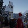 Der Weihnachtsmarkt in Pfronten: Im Jahr 2022 fand er bereits zum 32. mal statt. Der Nikolaus brachte den Kindern ein Geschenk, der Liederkranz sang besinnliche Weihnachtslieder und die Kinder des Kindergartens zeigten ihren Lichtertanz. Zugunsten des Kinderhortes wurde eine schöne Krippe gespendet von den Krippenfreunden verlost.

Mehr Weihnachtsmärkte im Allgäu und der Region finden Sie auf unserer Allgäuer Weihnachtsmarkts-Übersicht 2022 mit Karte.