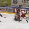 Die Indians mussten sich am Freitag Abend in der Memminger Eissporthalle vor 1404 Zuschauern im DEB Oberliga Spiel ECDC Memmingen Indians - EC Peiting den Gästen mit 3:4 n.P. geschlagen geben. Die Indians hatten fast doppelt so viele Schüsse auf das Gästetor abgegeben (39:20) aber es reichte diesmal nicht. Dreimal gingen die Memminger auch in Führung aber die Entscheidung fiel nach einer torlosen Overtime im Penaltyschiessen. Hier hatten die Peitinger am Schluss die Nase vorn, dementsprechend war der Jubel auf Seiten der Gäste.